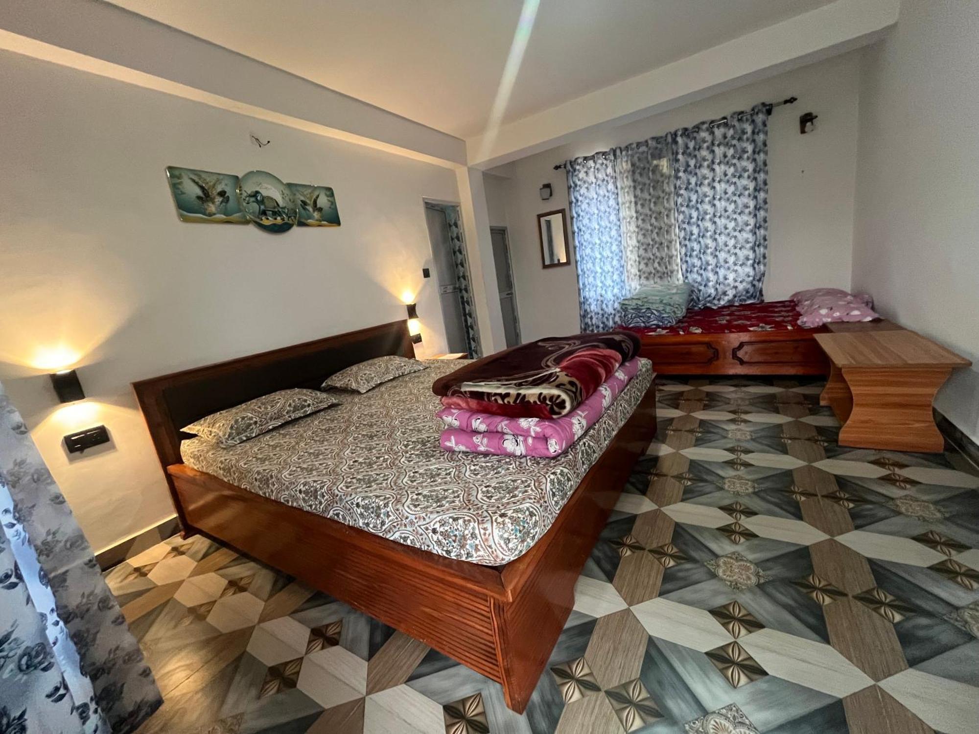 Pradhan Homestay Mirik - Homestay Beside Mirik Lake Zewnętrze zdjęcie